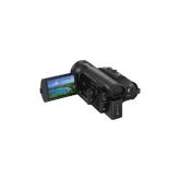 Camera Video 4K Sony FDR-AX700 Black, Handycam® 4K cu focalizareautomata hibrida rapida, senzor CMOS Exmor RS suprapus de tip 1 (13,2 x8,8 mm), procesor de imagine BIONZ X, obiectiv ZEISS Vario-Sonnar® T*,diafragma F2,8-F4,5, zoom optic 12x, zoom digital 