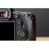 Camera foto Canon EOS 90D BODY, Senzor APS-C CMOS de 32,5 megapixel, Ecran tactil TFT Clear View II, cu unghi variabil de 7,7 cm (3,0
